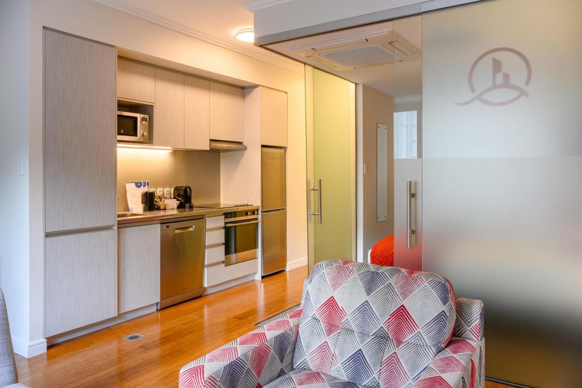Boulcott Suites Веллингтон Экстерьер фото A typical apartment at the University of New South Wales