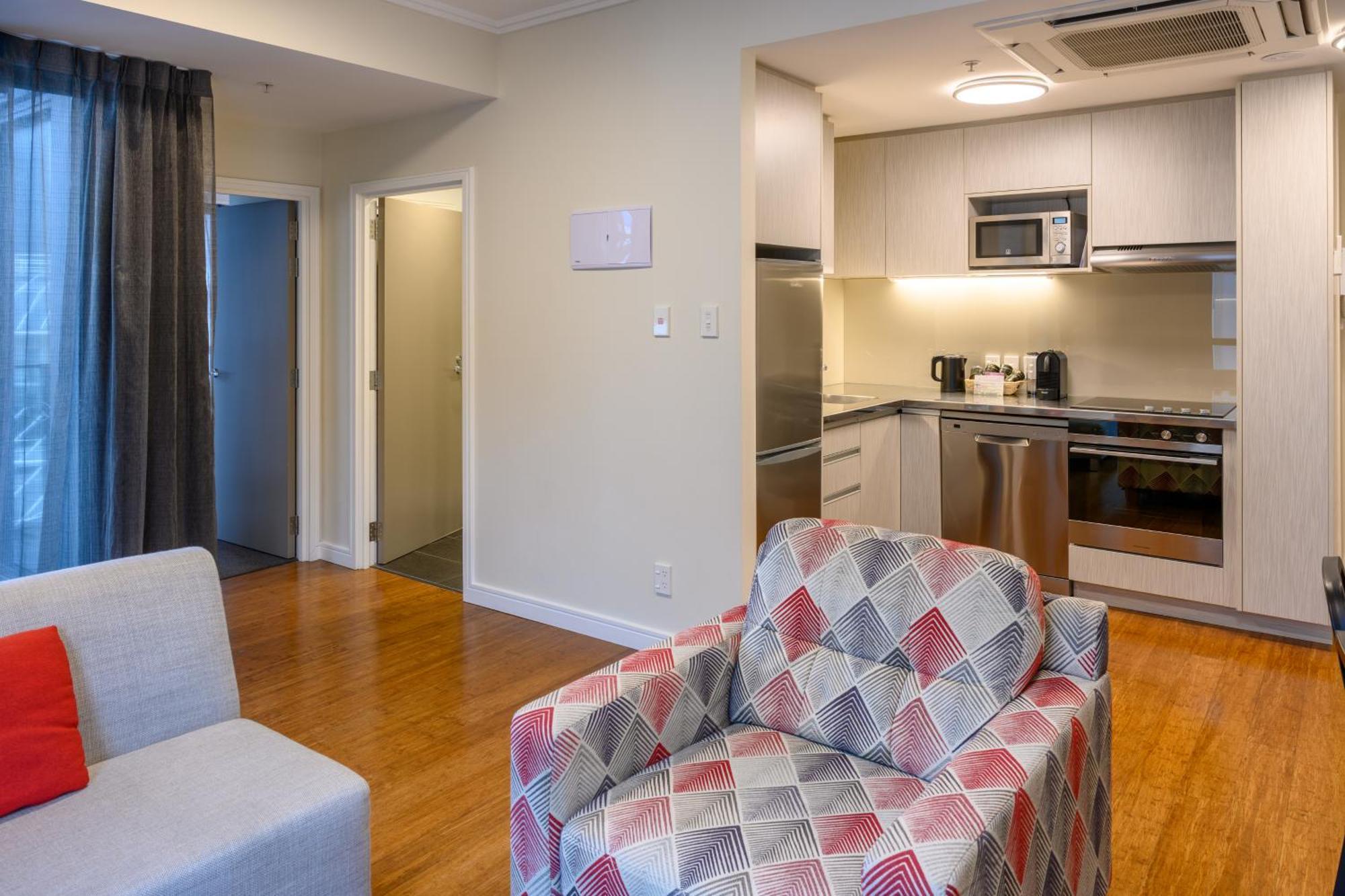 Boulcott Suites Веллингтон Экстерьер фото A typical apartment at the University of Auckland's Tamaki Campus