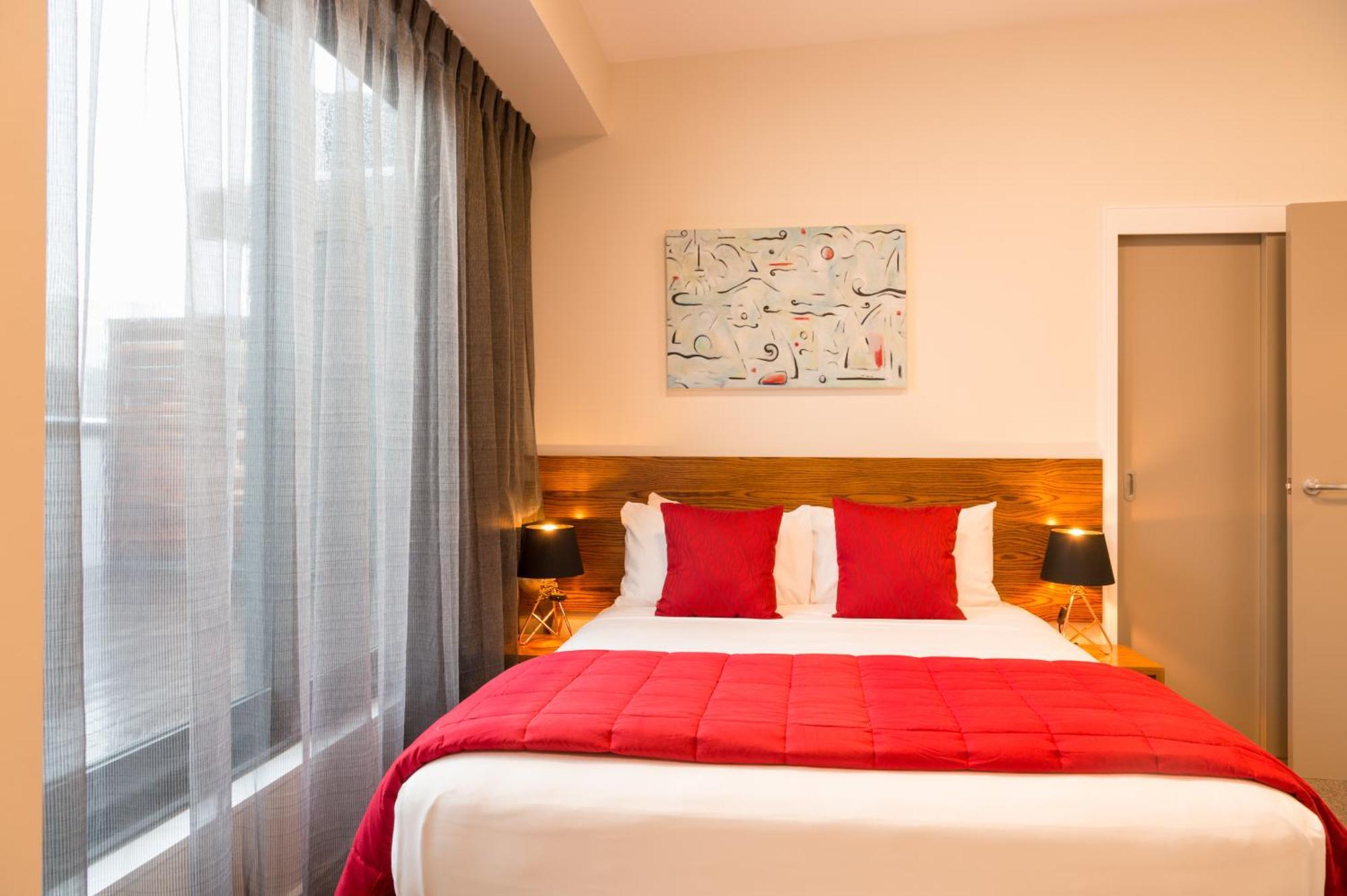 Boulcott Suites Веллингтон Экстерьер фото A bedroom at the hotel