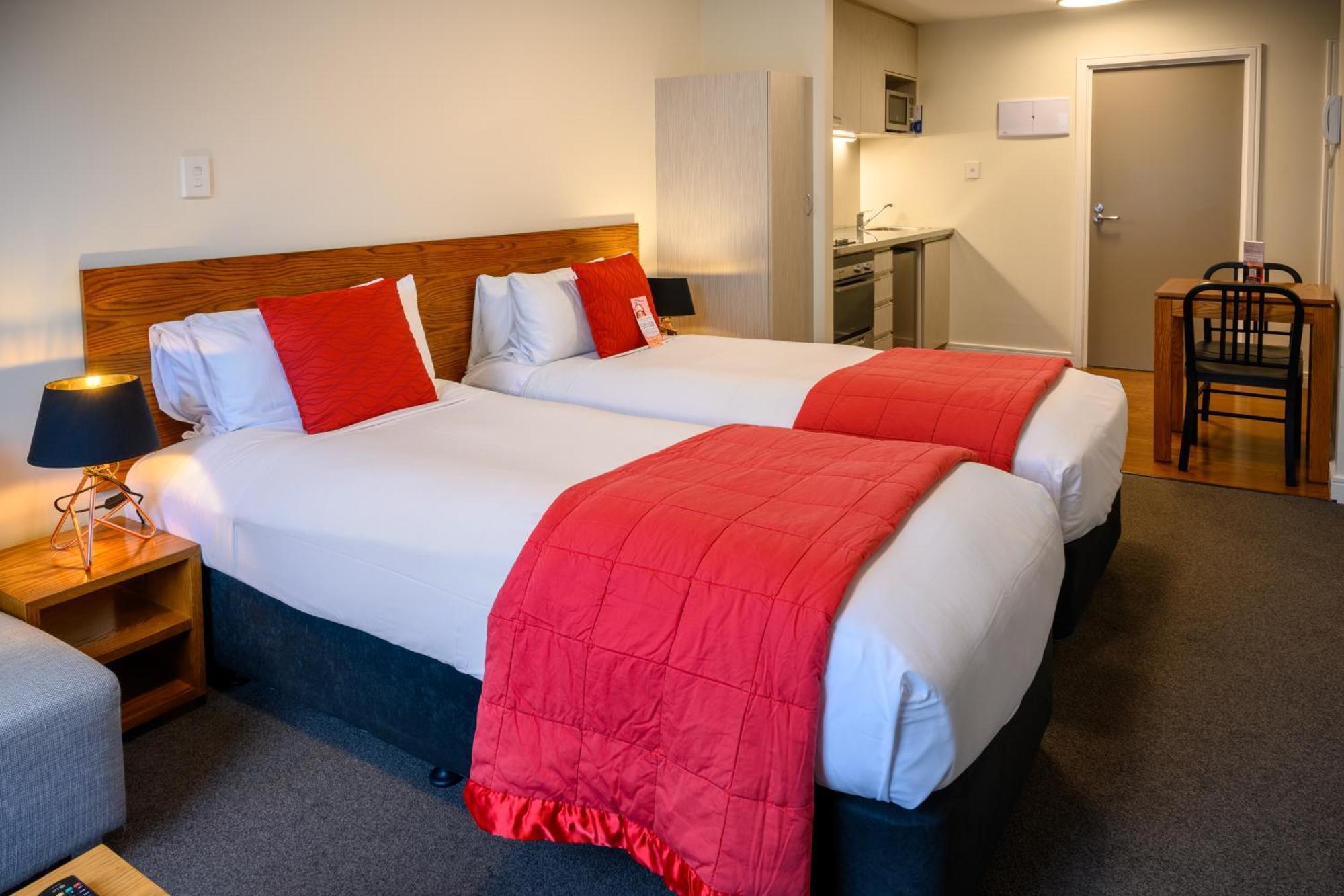 Boulcott Suites Веллингтон Экстерьер фото A typical studio apartment
