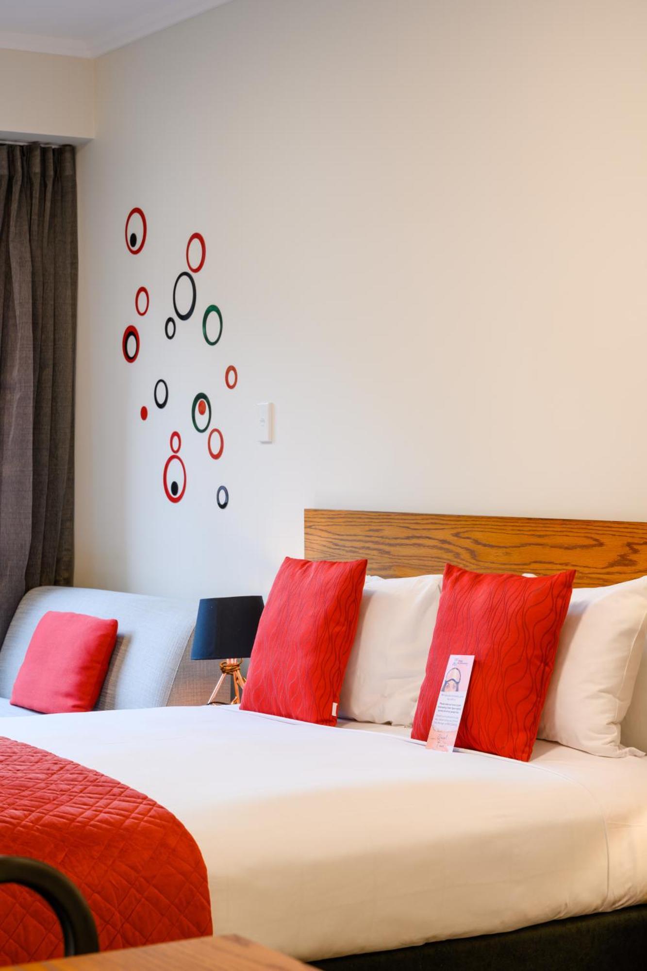 Boulcott Suites Веллингтон Экстерьер фото A wall sticker